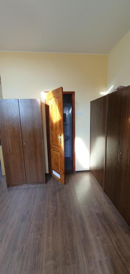 Hostel Romzsa Todor Kollegium Segedín Exteriér fotografie