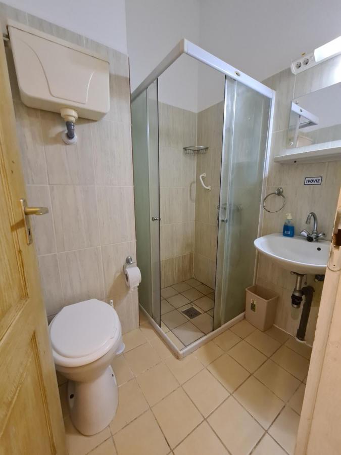 Hostel Romzsa Todor Kollegium Segedín Exteriér fotografie