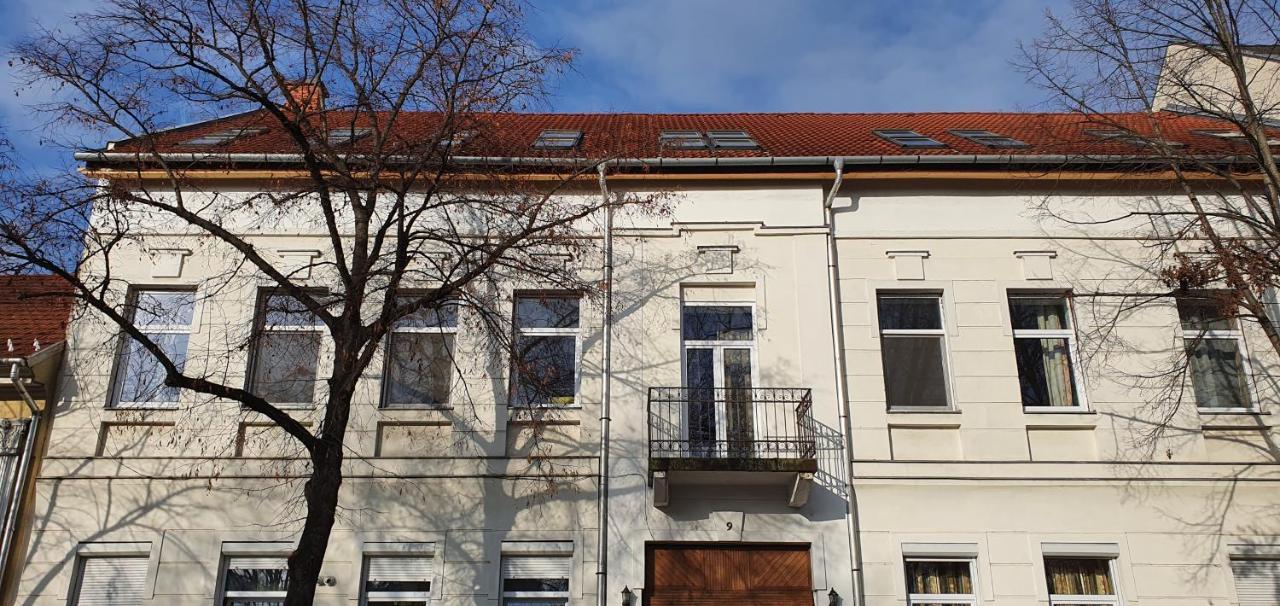 Hostel Romzsa Todor Kollegium Segedín Exteriér fotografie