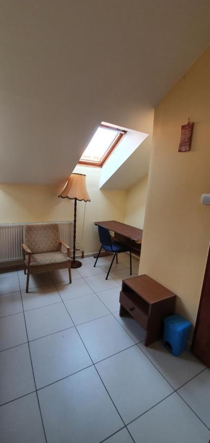 Hostel Romzsa Todor Kollegium Segedín Exteriér fotografie
