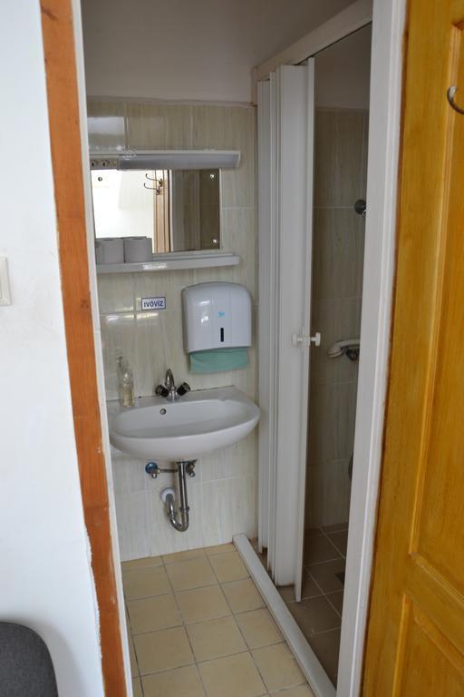 Hostel Romzsa Todor Kollegium Segedín Exteriér fotografie